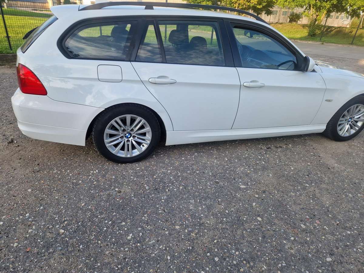 BMW 318, 2.0 l., wagon