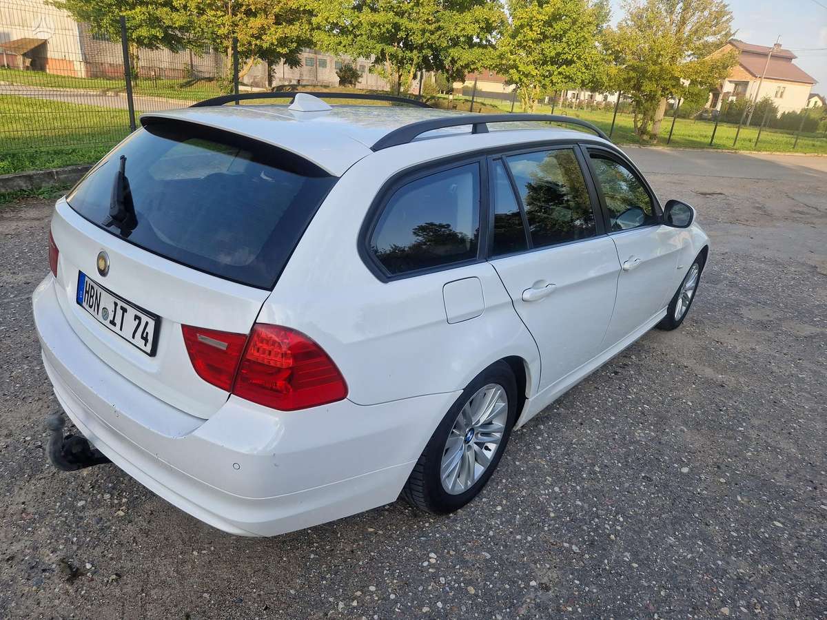 BMW 318, 2.0 l., universalas