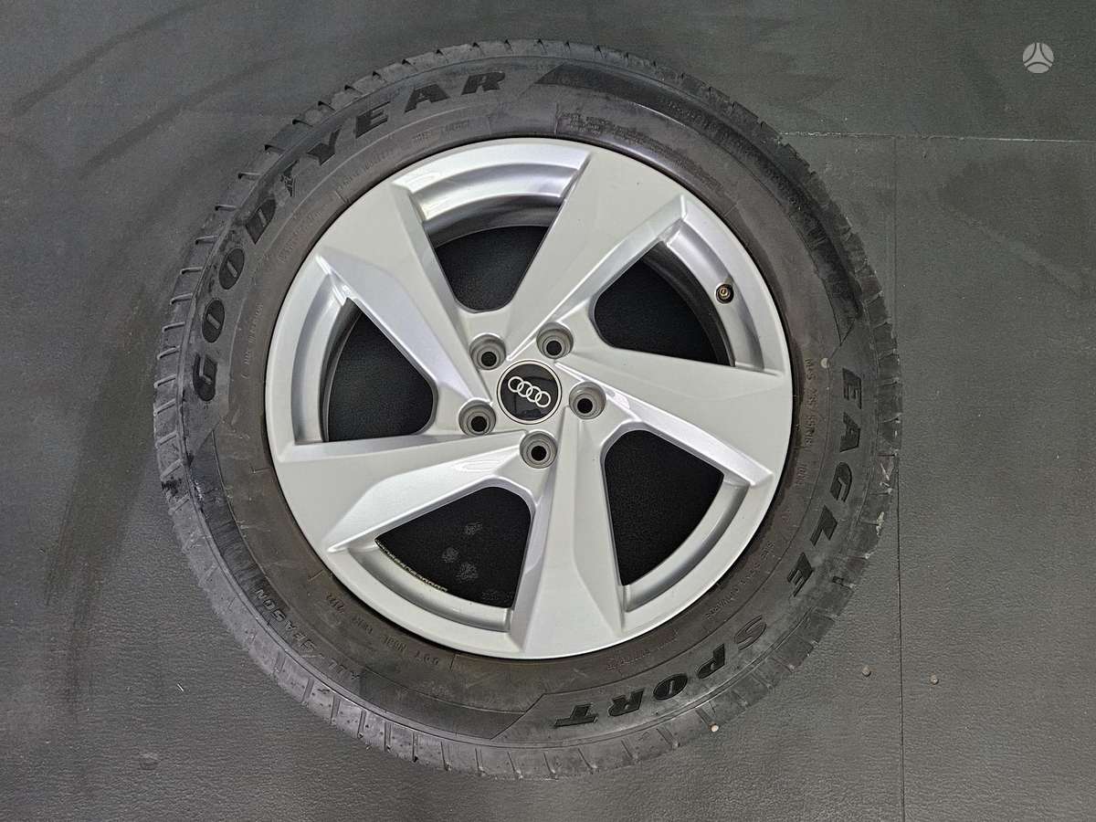 Audi Q3, light alloy, R18