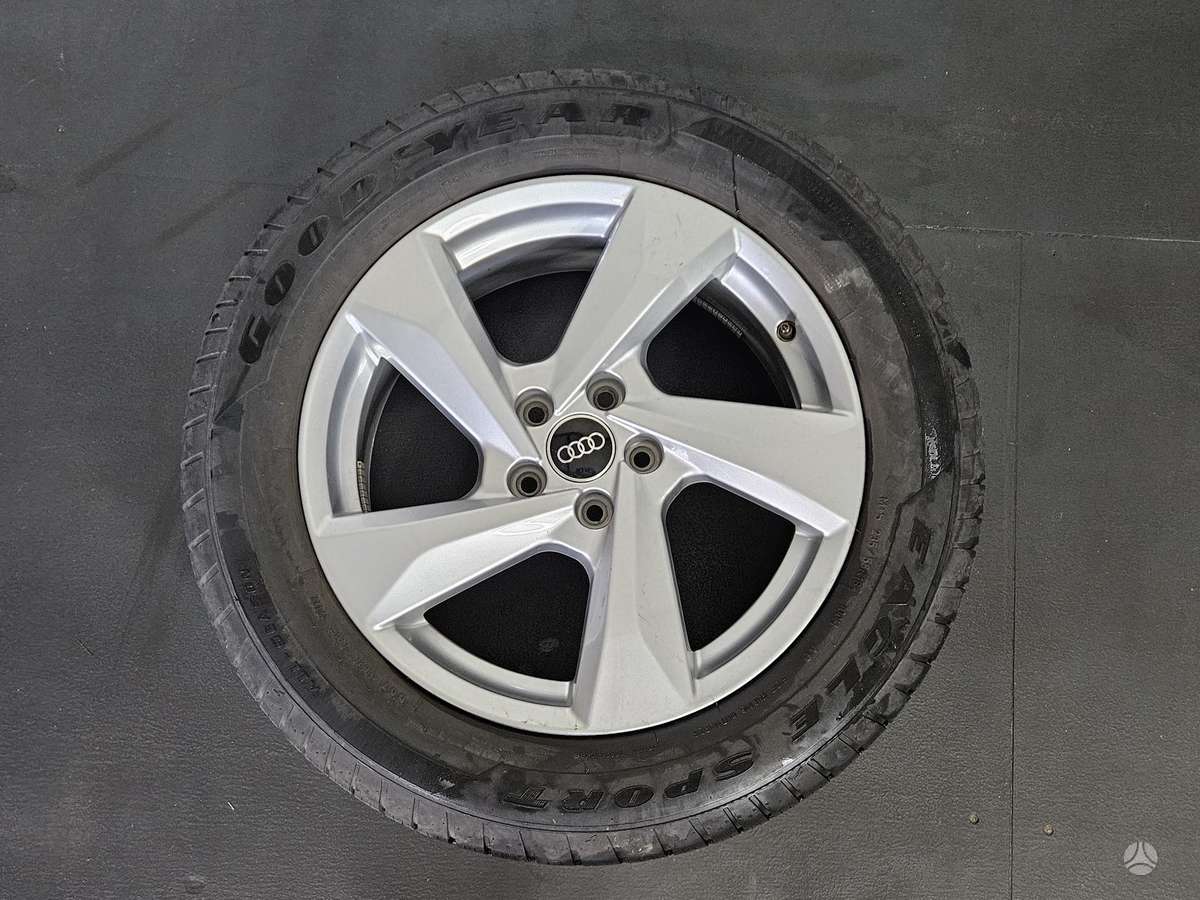 Audi Q3, light alloy, R18