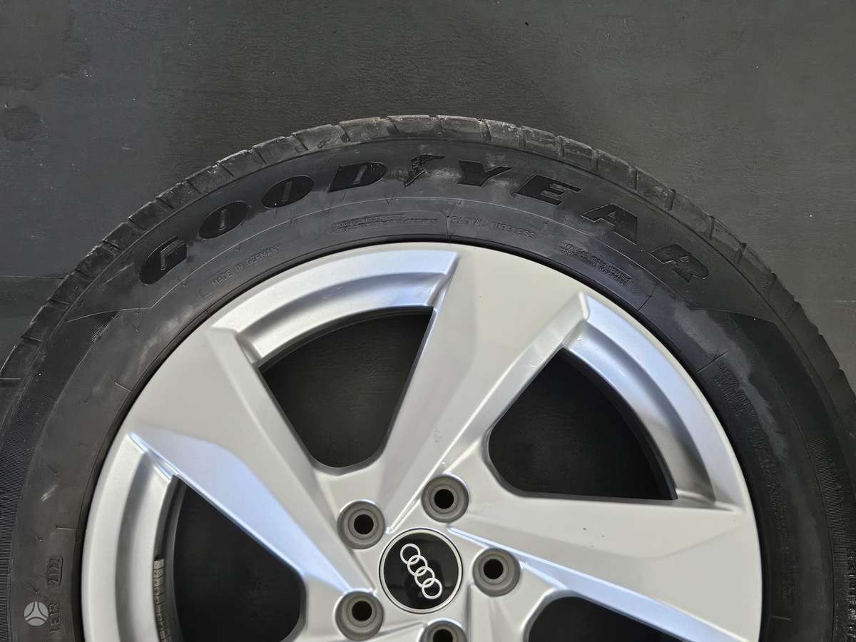 Audi Q3, light alloy, R18