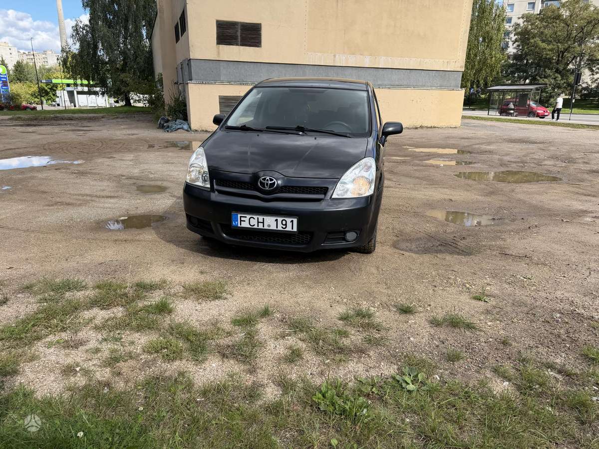 Toyota Corolla Verso - 2