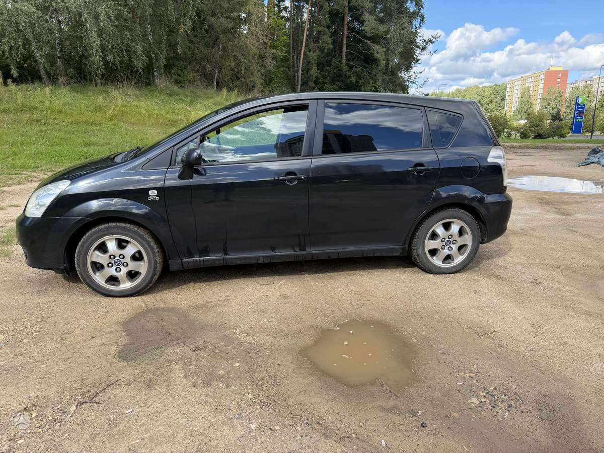 Toyota Corolla Verso - 4