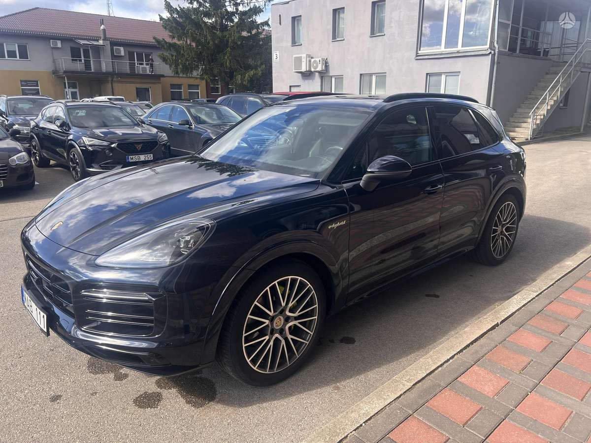 Porsche Cayenne - 4