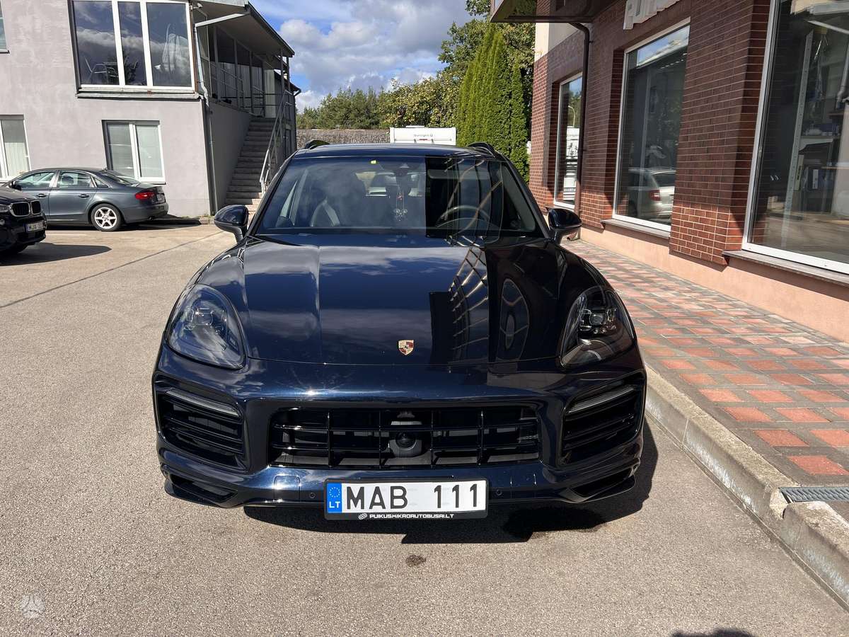 Porsche Cayenne - 5