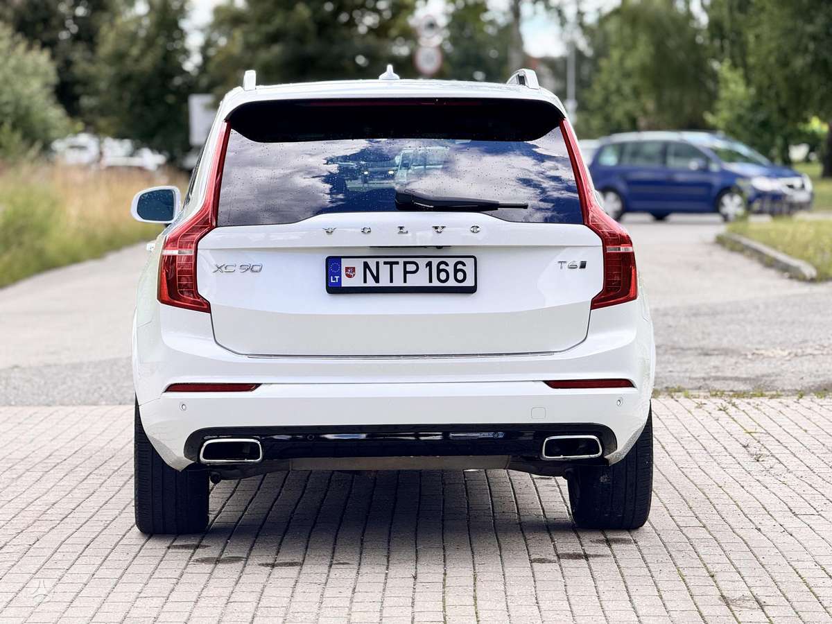 Volvo XC90 - 8