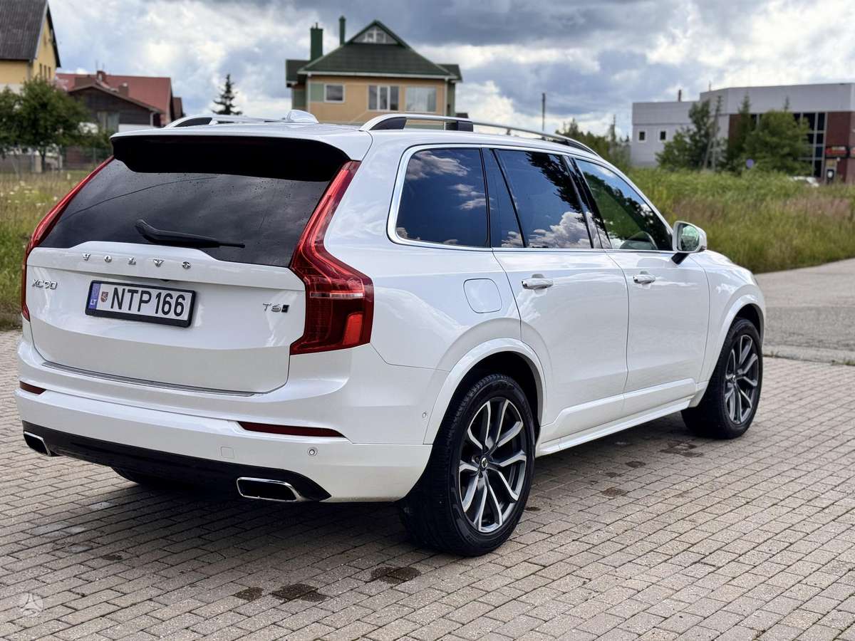 Volvo XC90 - 10