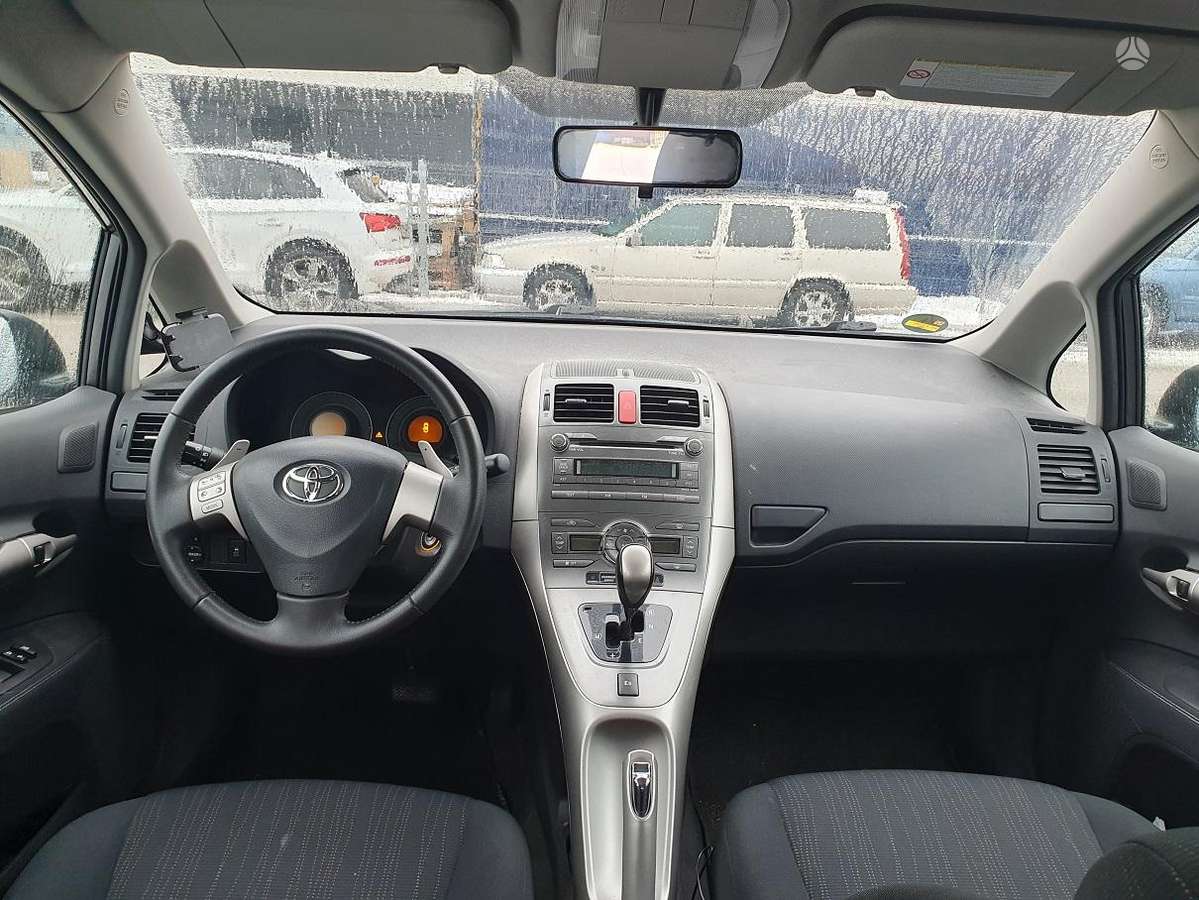 Toyota Auris - 2