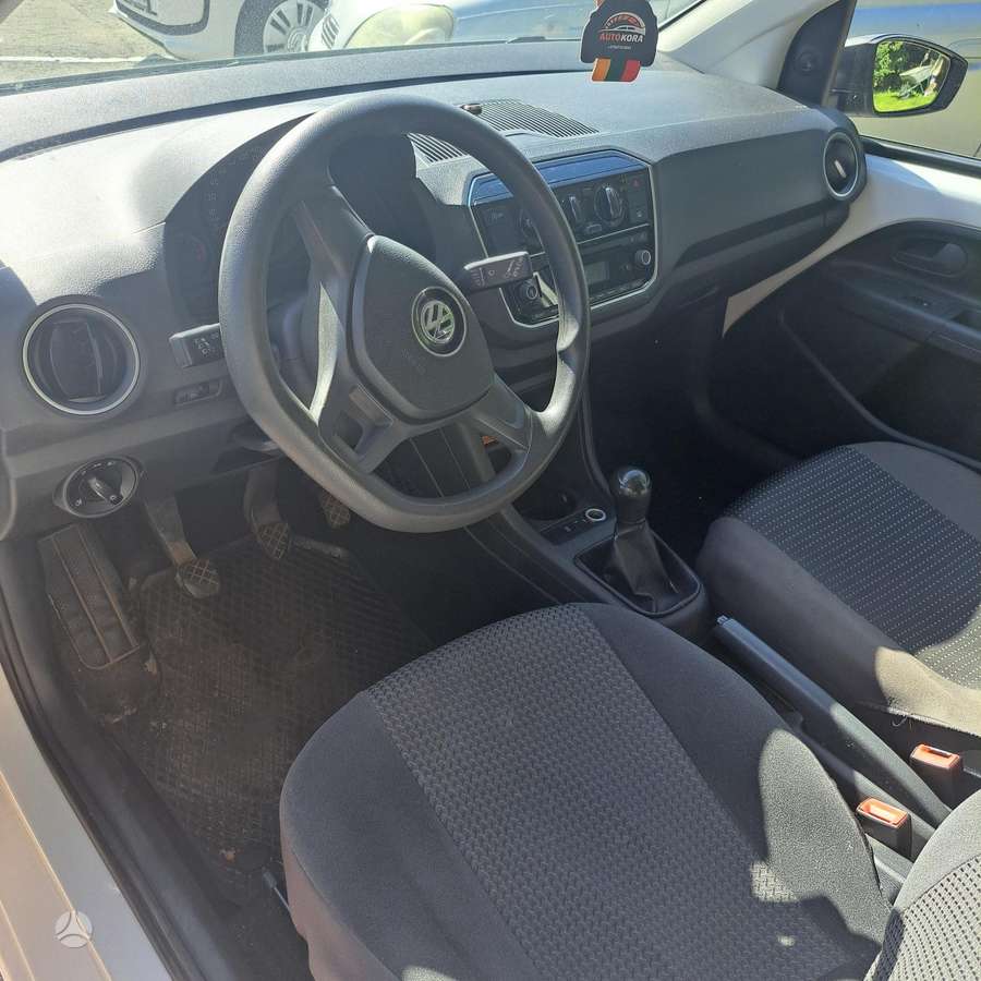 Volkswagen Up - 5