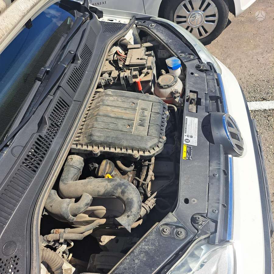 Volkswagen Up - 8