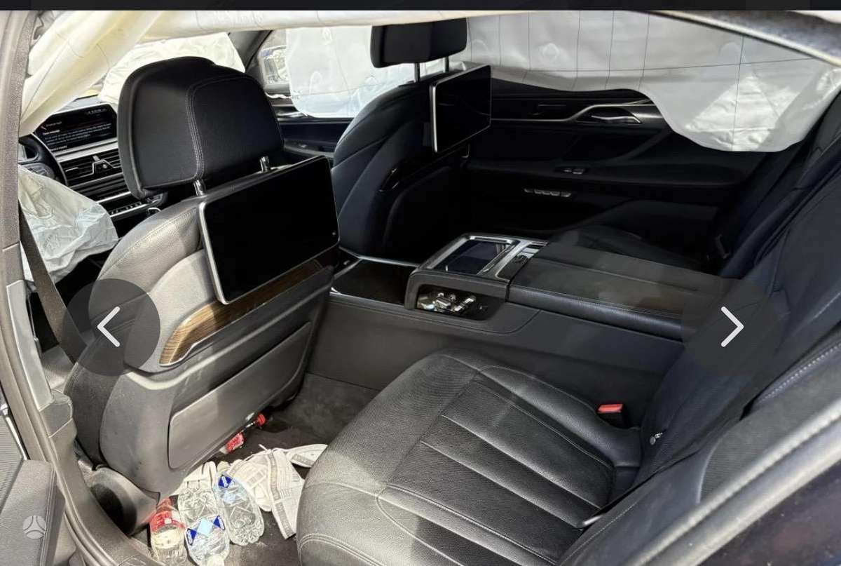 BMW 750