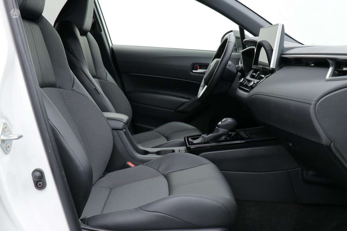 Toyota Corolla Cross - 9