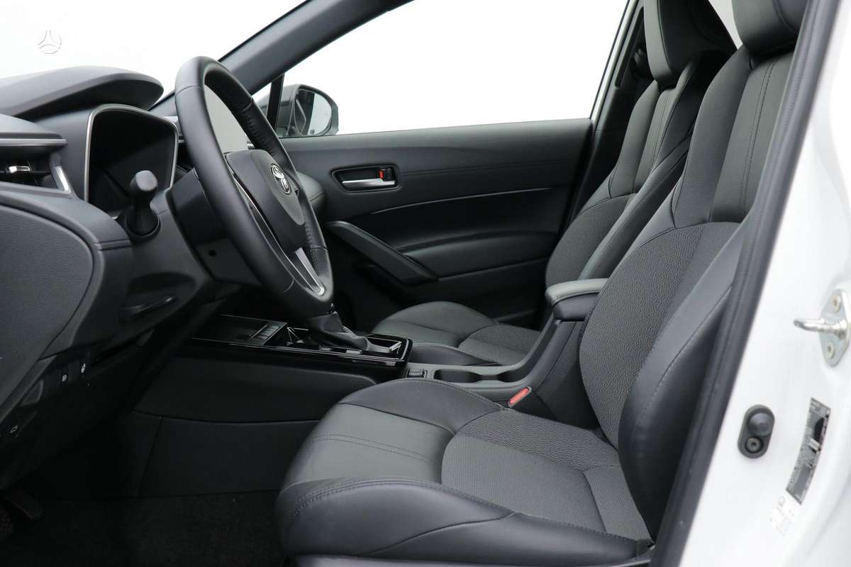Toyota Corolla Cross - 12