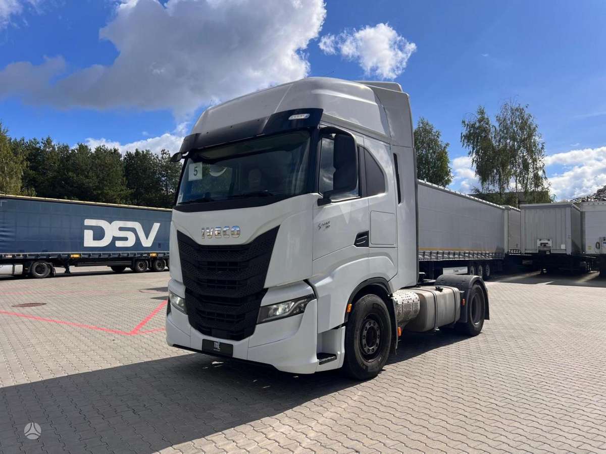 Iveco AS440ST/P, kita