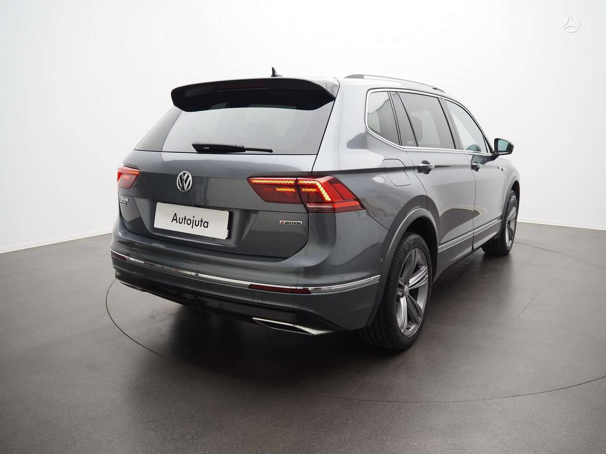 Volkswagen Tiguan - 4