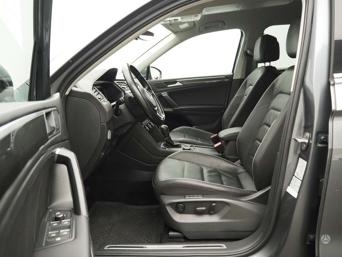 Volkswagen Tiguan - 10