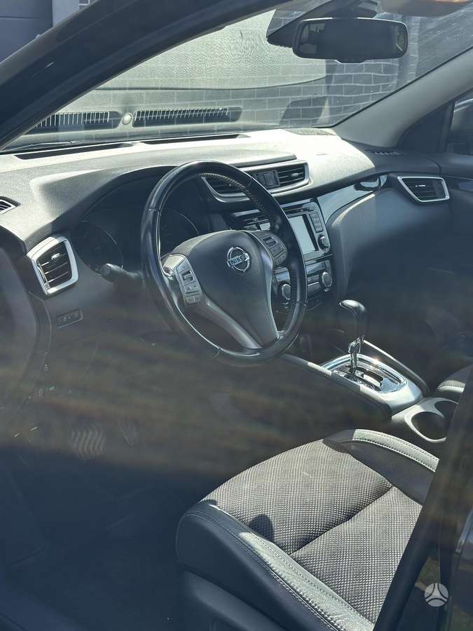 Nissan Qashqai - 10
