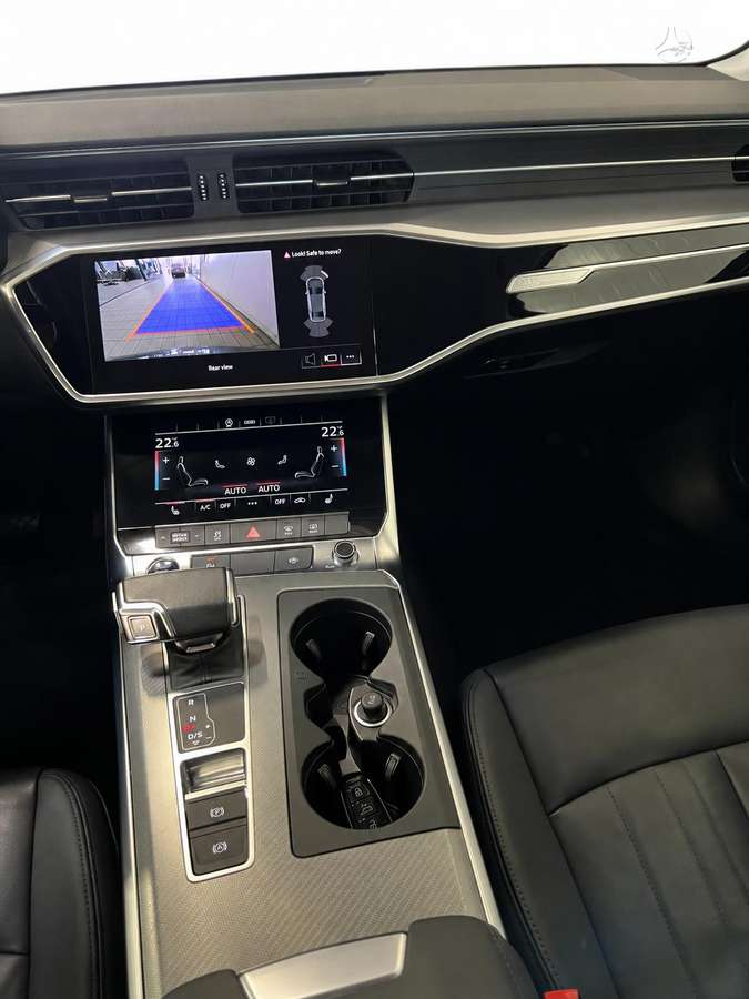 Audi A6, 2.0 l., Седан