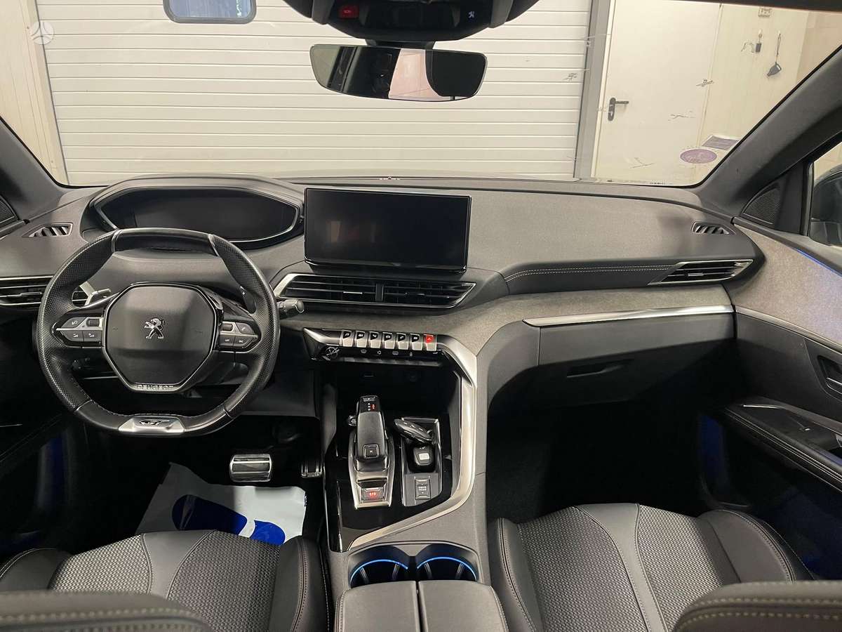 Peugeot 5008 - 8