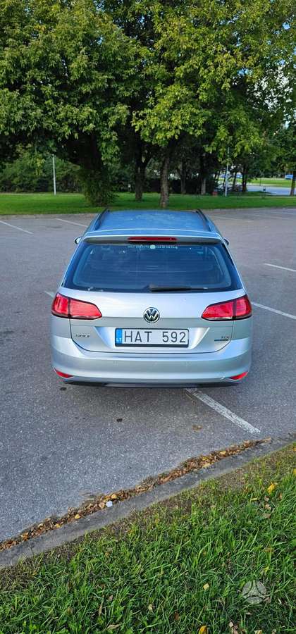 Volkswagen Golf - 5