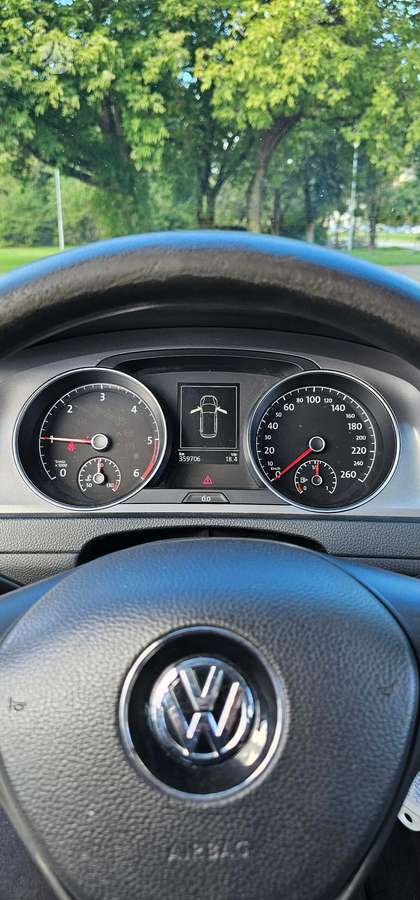 Volkswagen Golf - 7