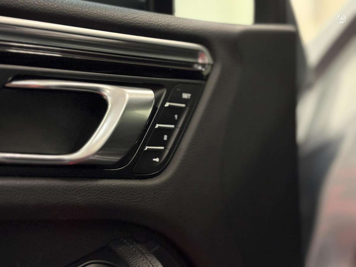 Porsche Macan - 11