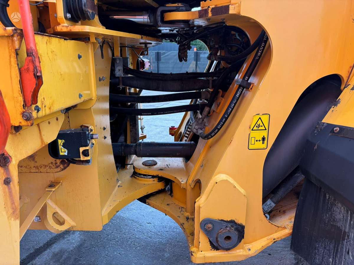 Volvo L 260 H, frontal loader
