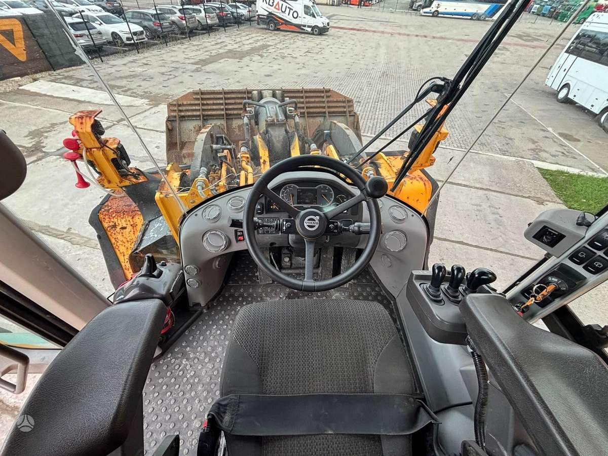 Volvo L 260 H, frontal loader