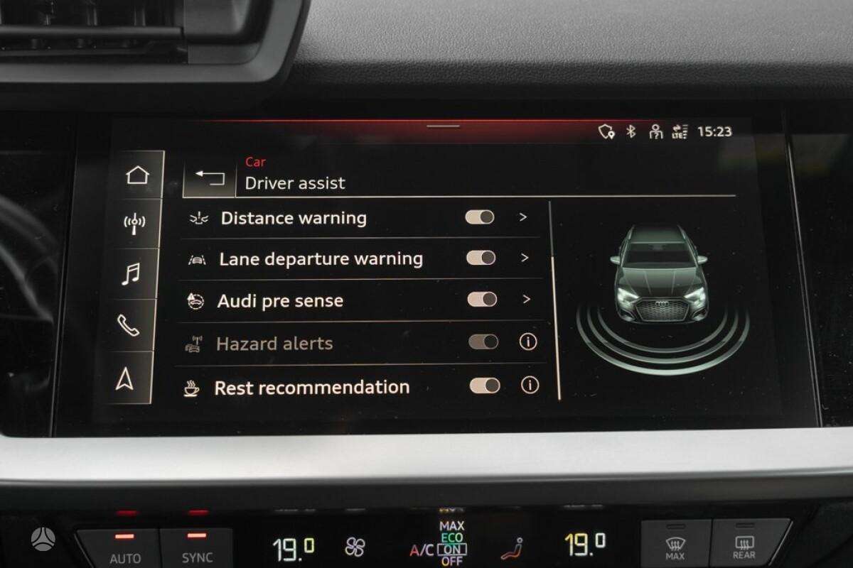 Audi A3, 1.5 l., hatchback