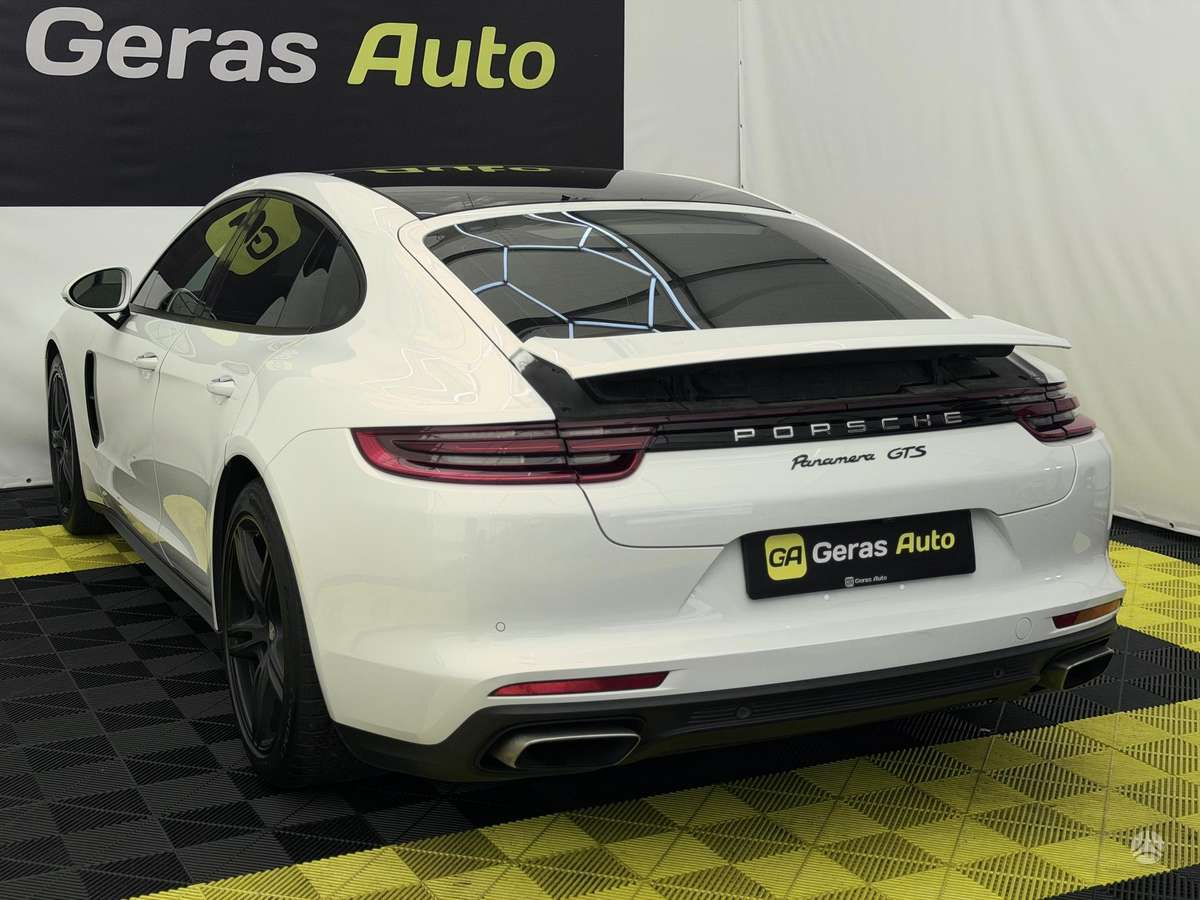 Porsche Panamera - 6