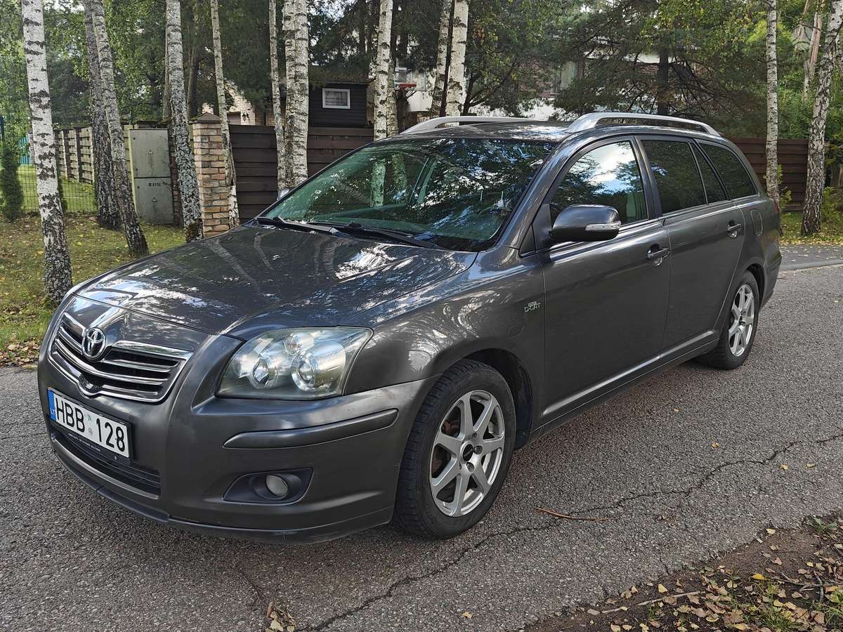 Toyota Avensis - 4