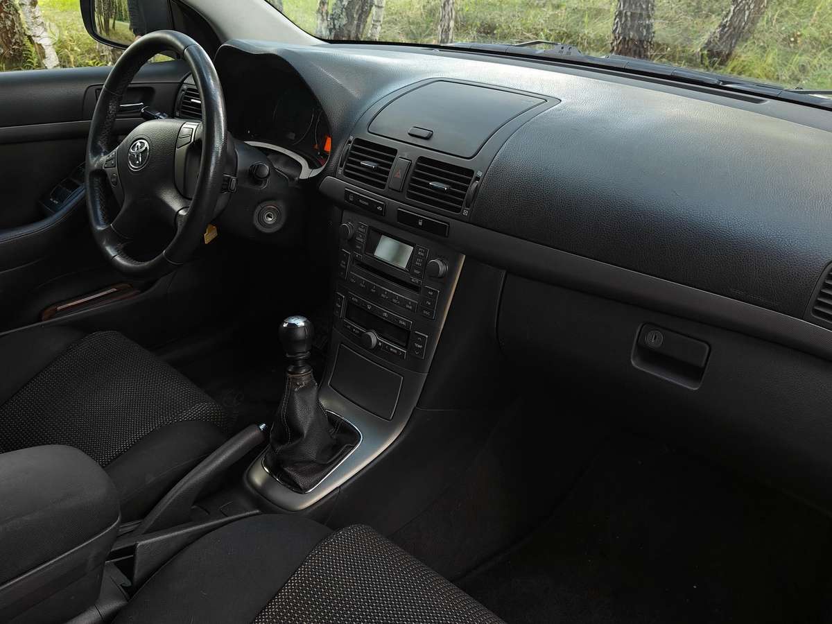 Toyota Avensis - 5