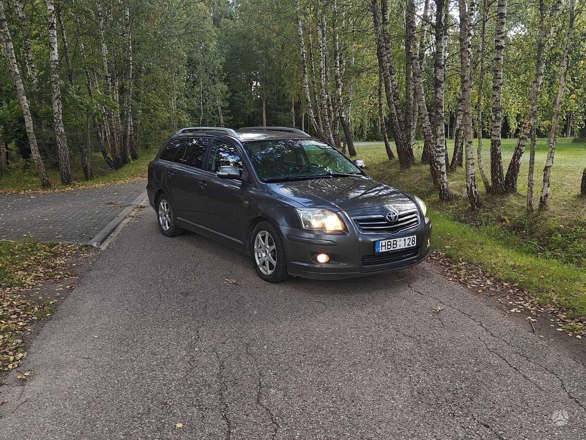 Toyota Avensis - 7