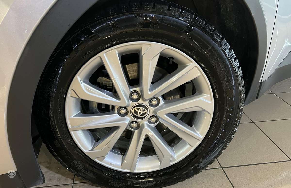 Toyota C-HR - 4