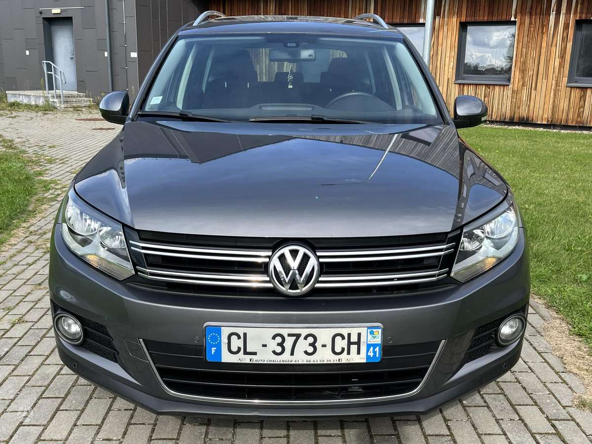 Volkswagen Tiguan - 2