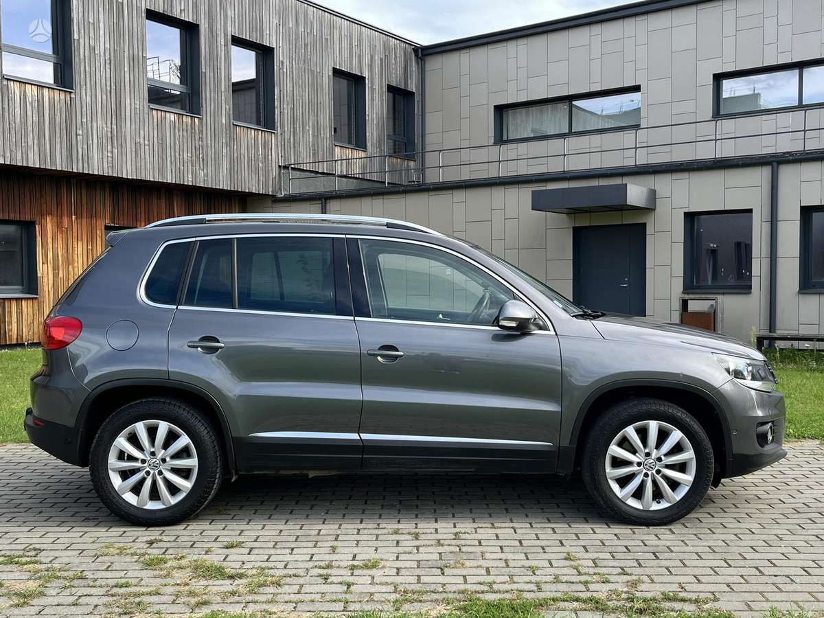 Volkswagen Tiguan - 4