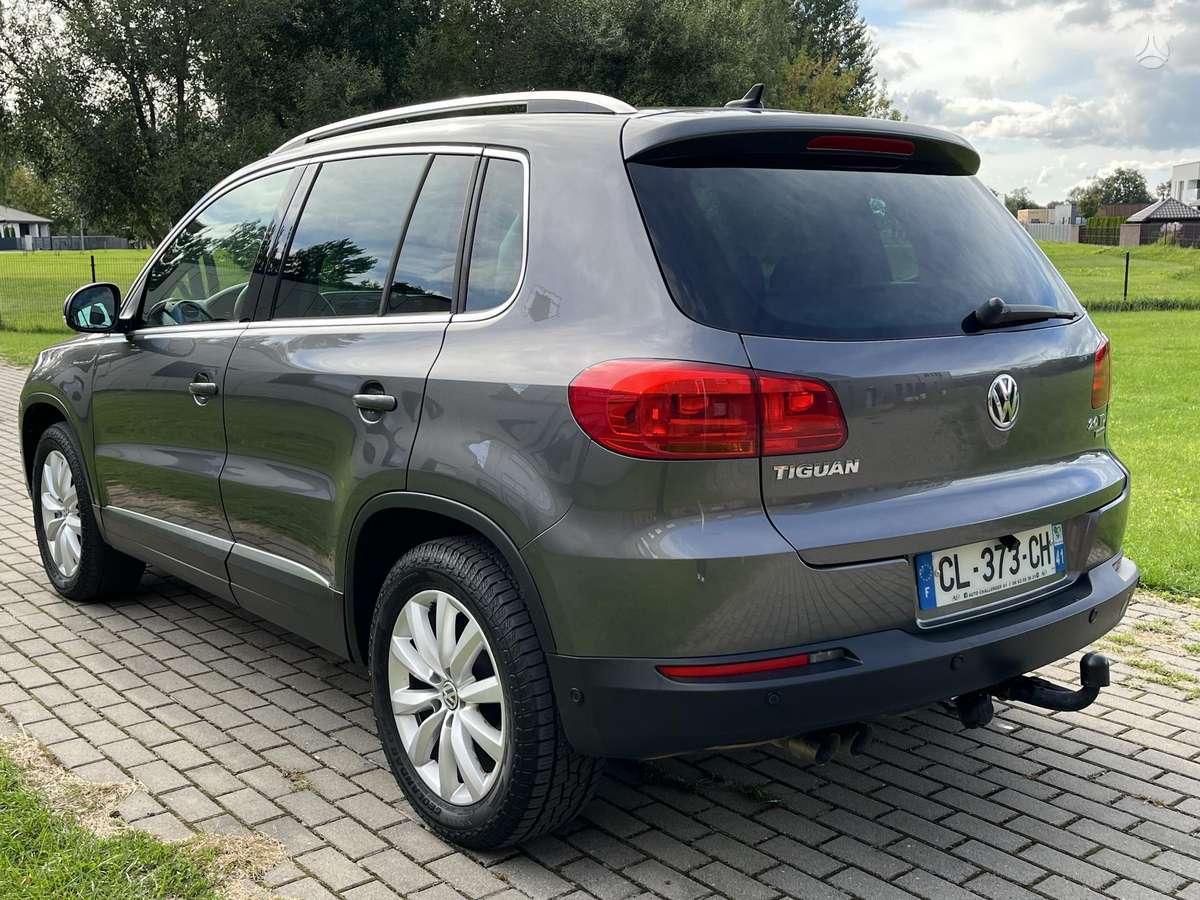 Volkswagen Tiguan - 8