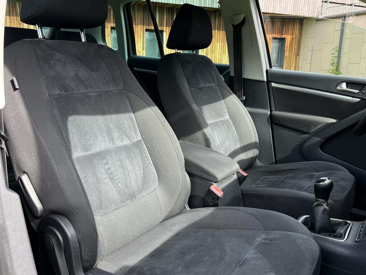 Volkswagen Tiguan - 10