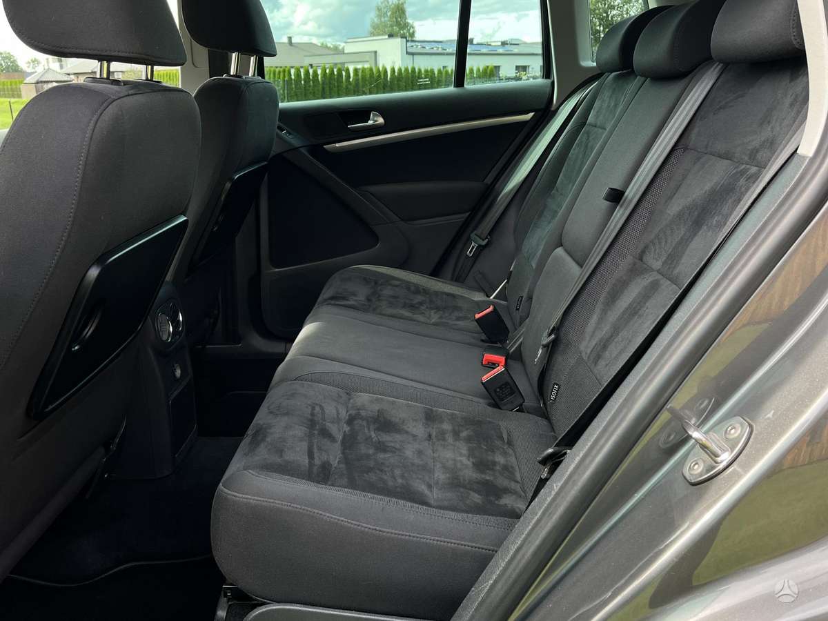 Volkswagen Tiguan - 11