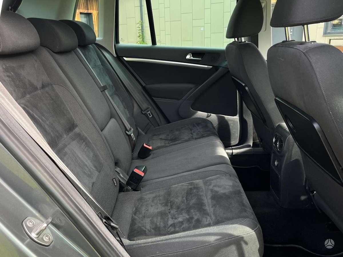 Volkswagen Tiguan - 12