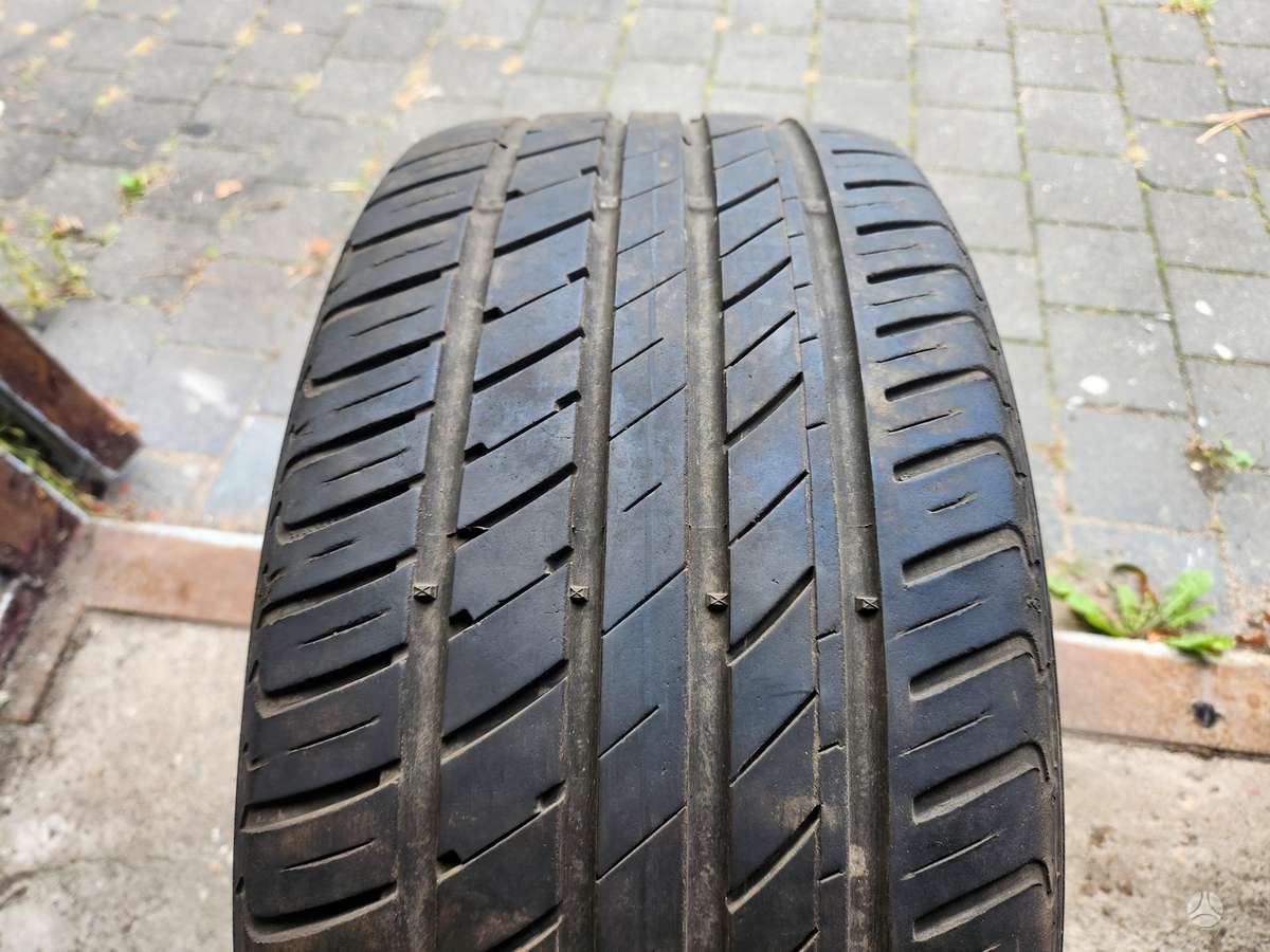 Tyfoon, летние 245/40 R18