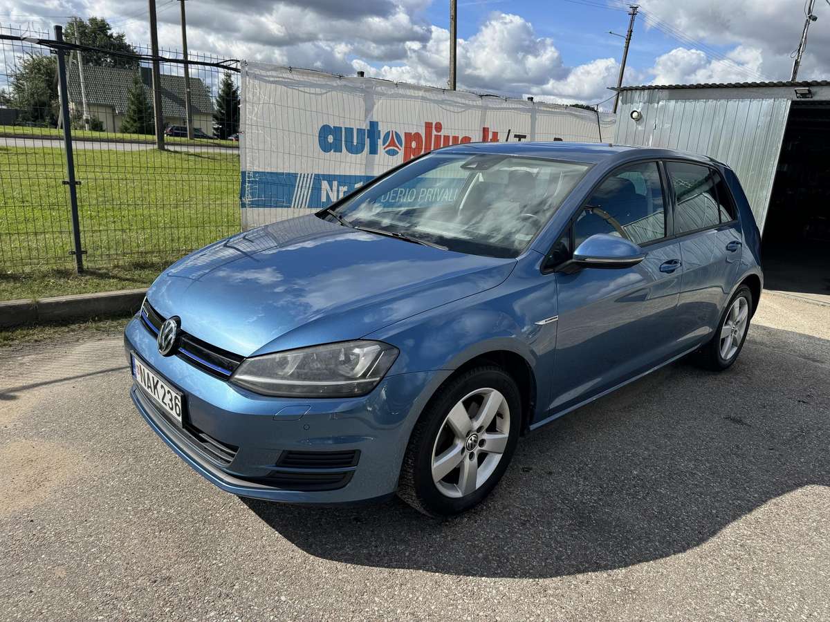 Volkswagen Golf - 4