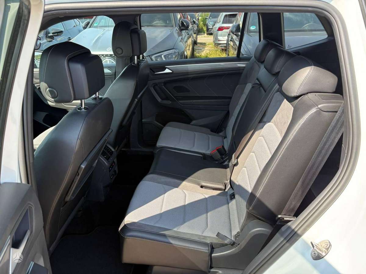 Volkswagen Tiguan Allspace - 11