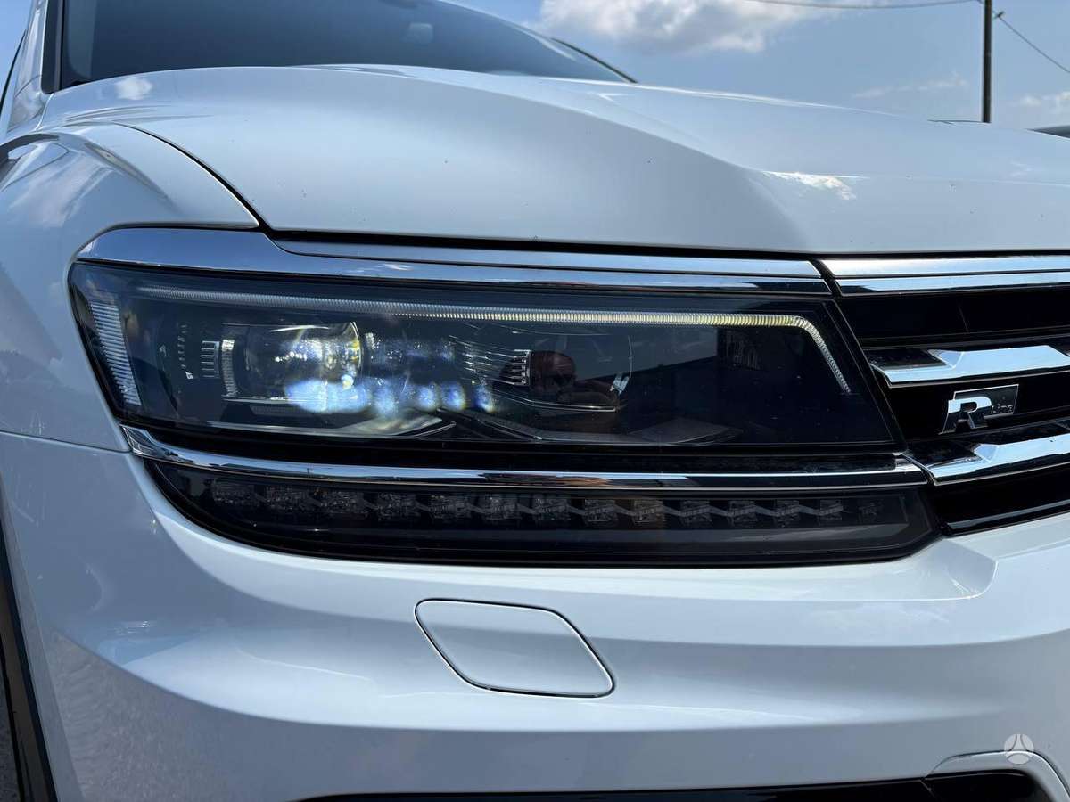 Volkswagen Tiguan Allspace - 8