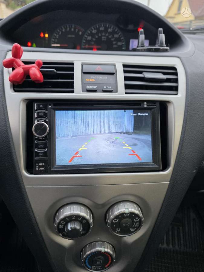Toyota Yaris - 6