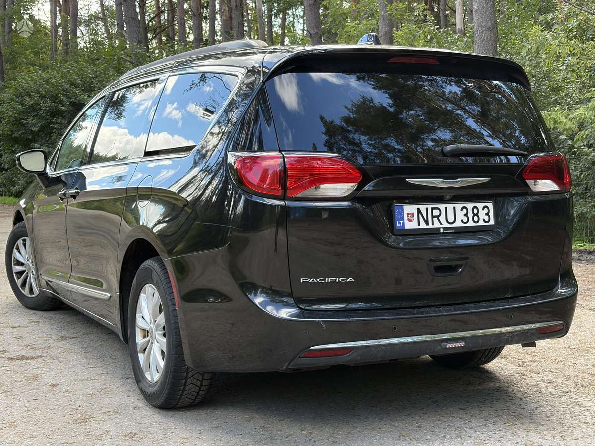 Chrysler Pacifica, 3.6 l., Минивэн