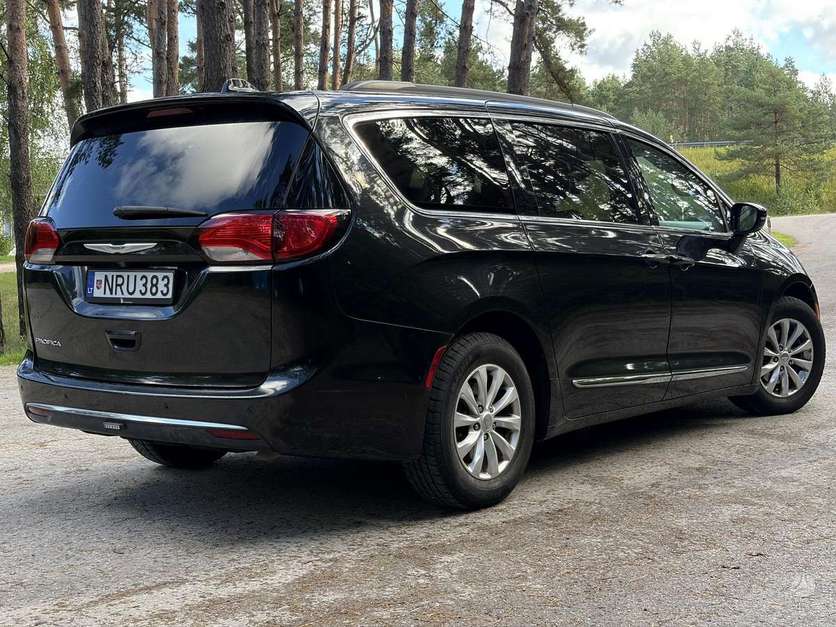 Chrysler Pacifica, 3.6 l., Минивэн