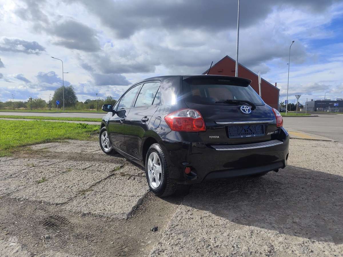 Toyota Auris - 5