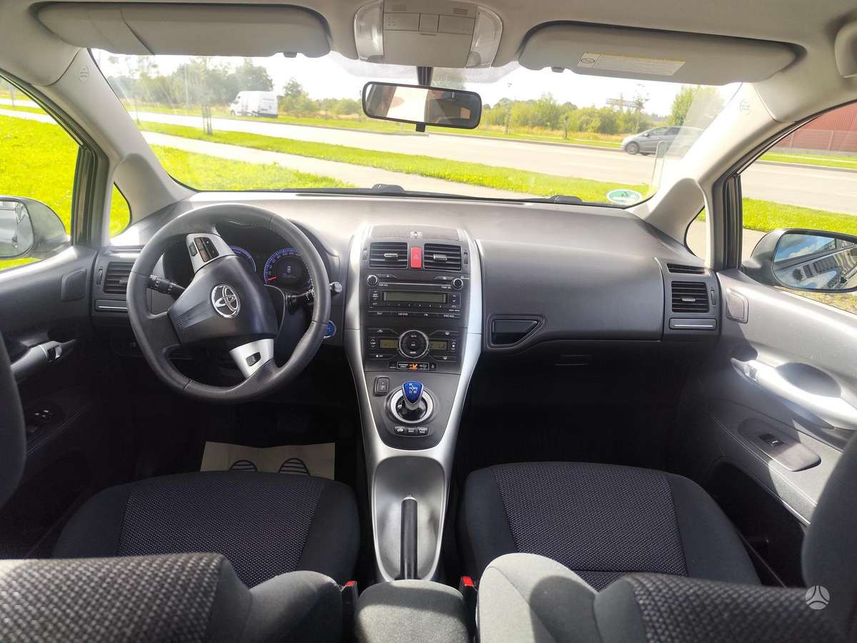 Toyota Auris - 11
