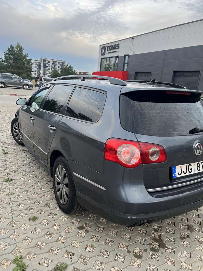 Volkswagen Passat - 8